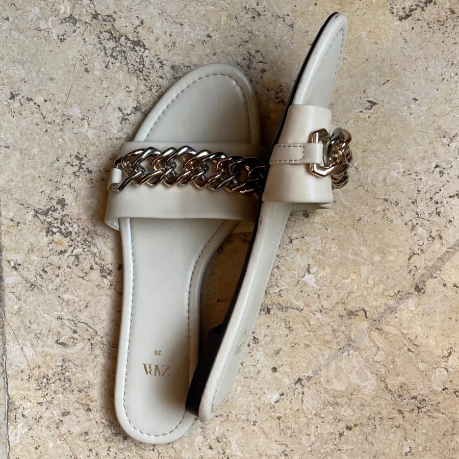 دمپایی زارا