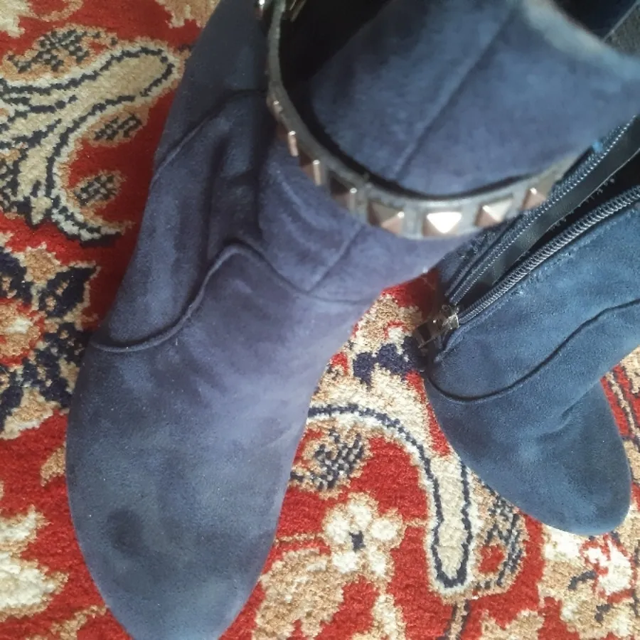 نیم بوت پاشنه دار