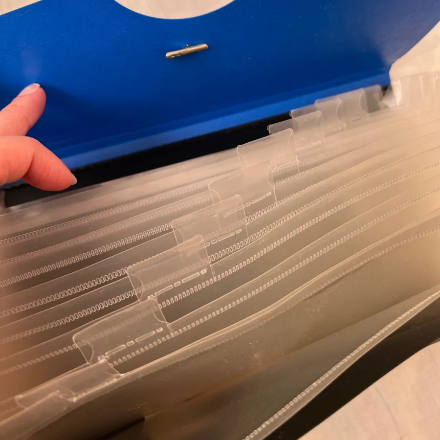 نگهدارنده مدارک