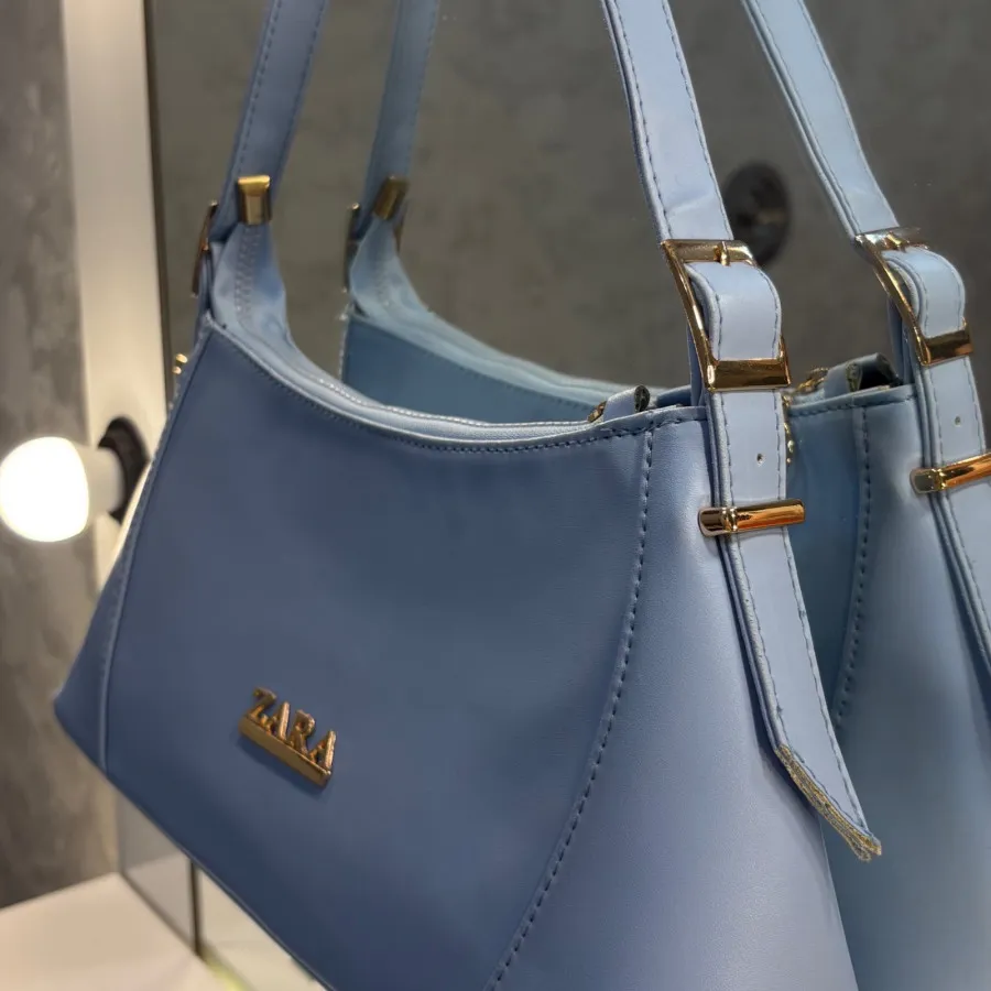 کیف آبی روشن دوشی