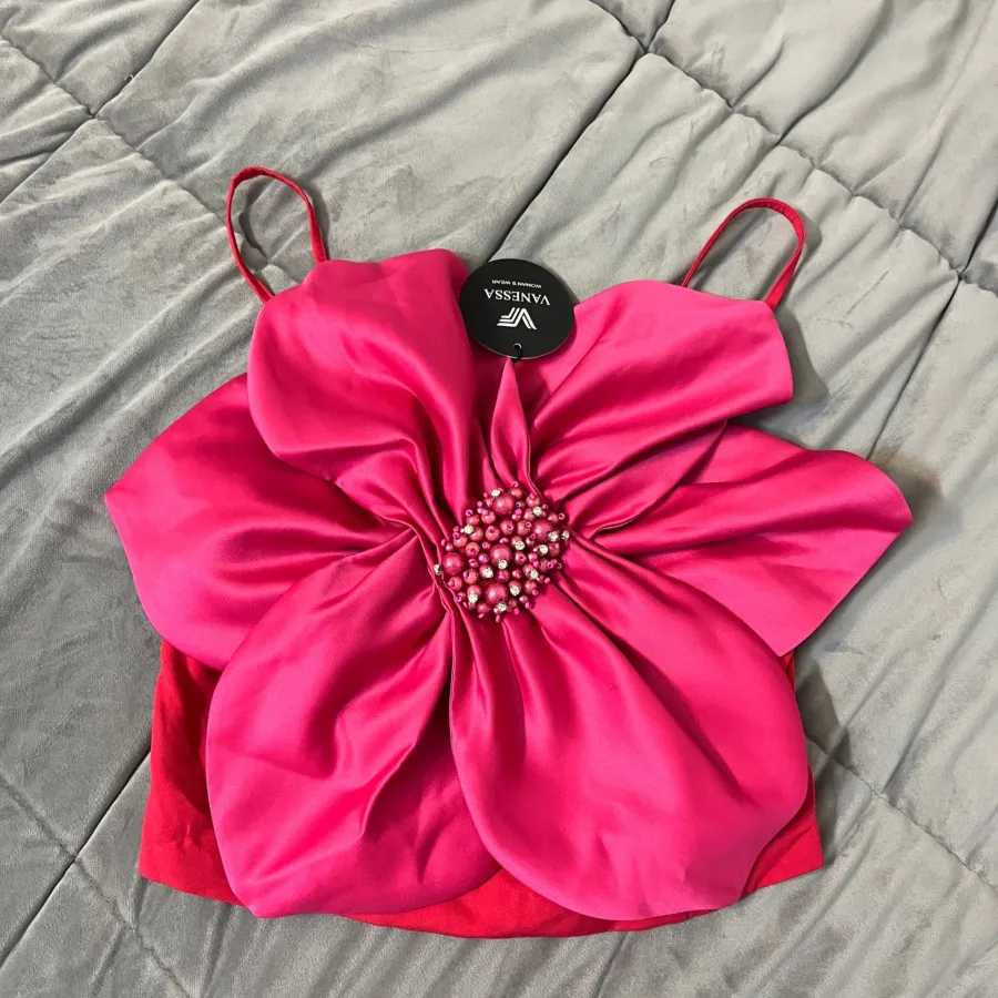 کراپ مجلسی طرح گل