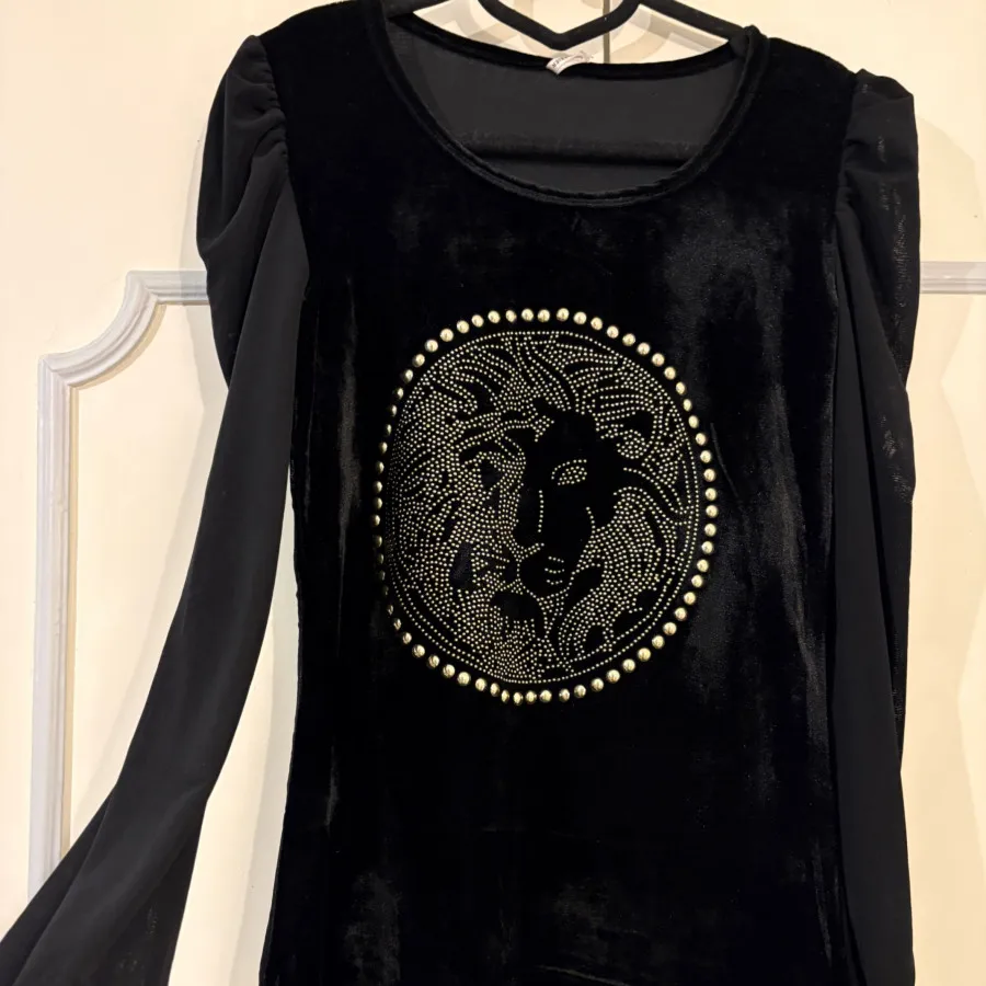 بلوز مخمل در 2طرح مختلف