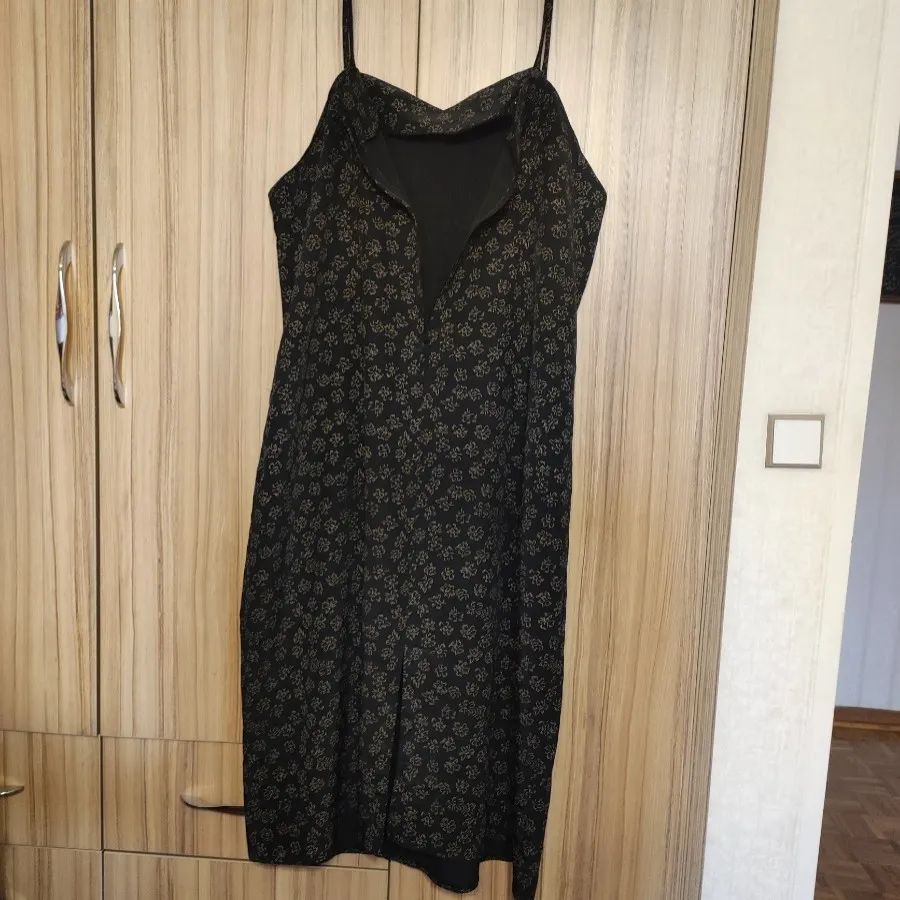 کت و پیراهن گل طلا