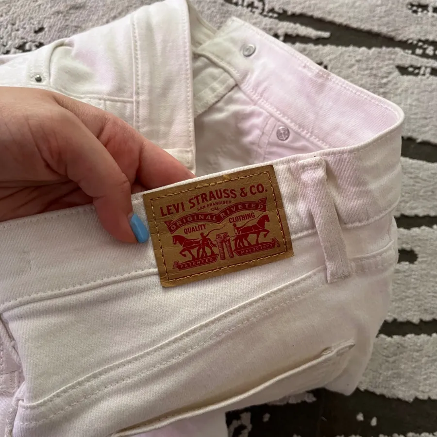 شلوار جین جذب سفید