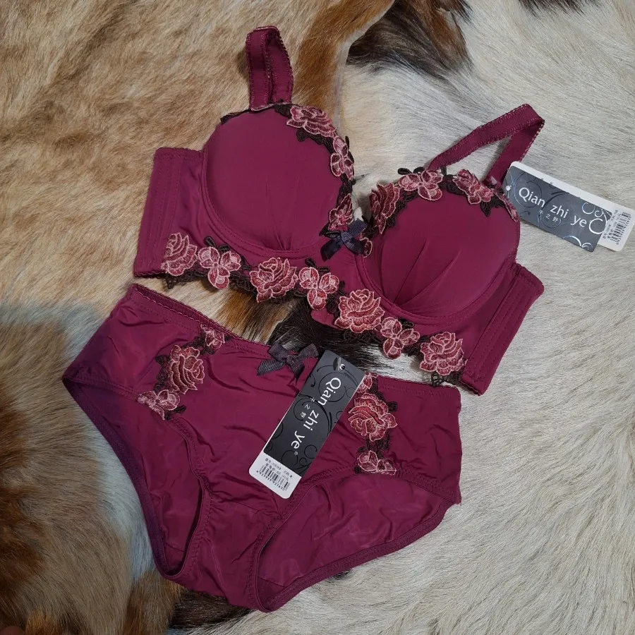 ست لباس زیر اسفنجی