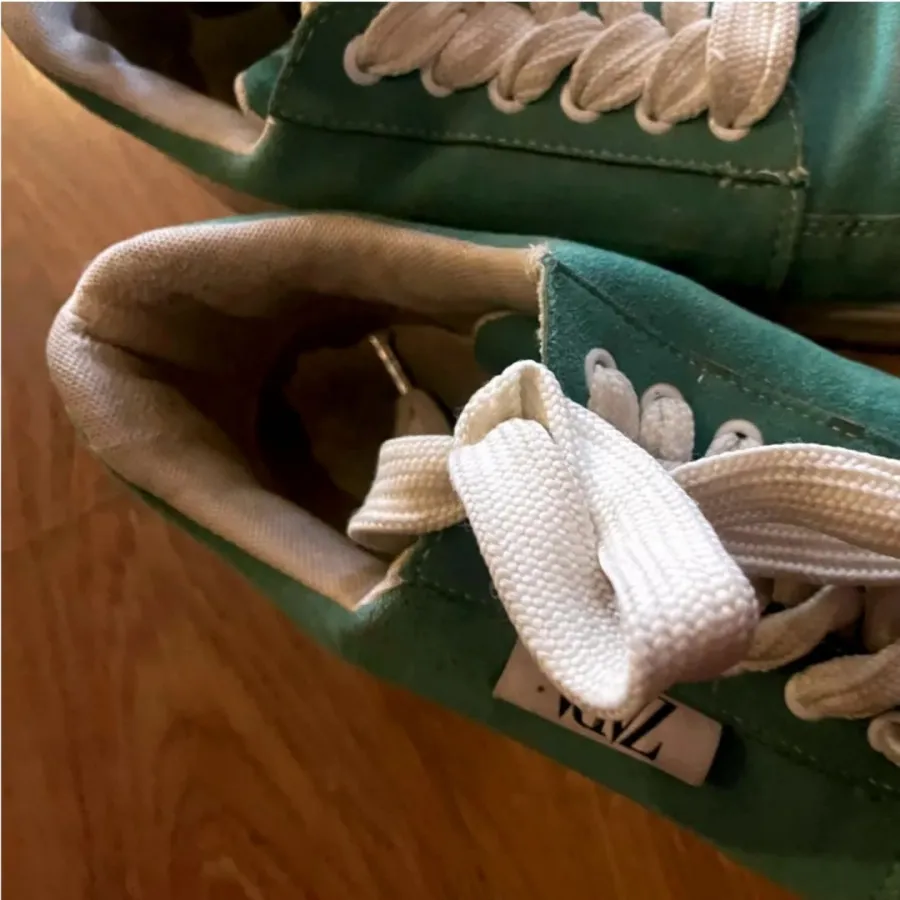 کفش اسپرت zara