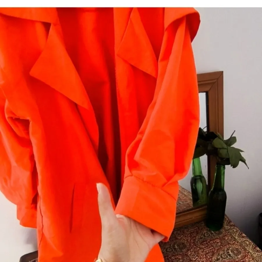 مانتو بارونی مخملی نارنجی