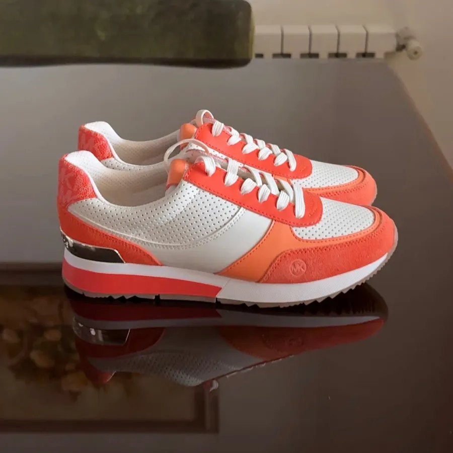 کتونی مایکل کورس اورجینال