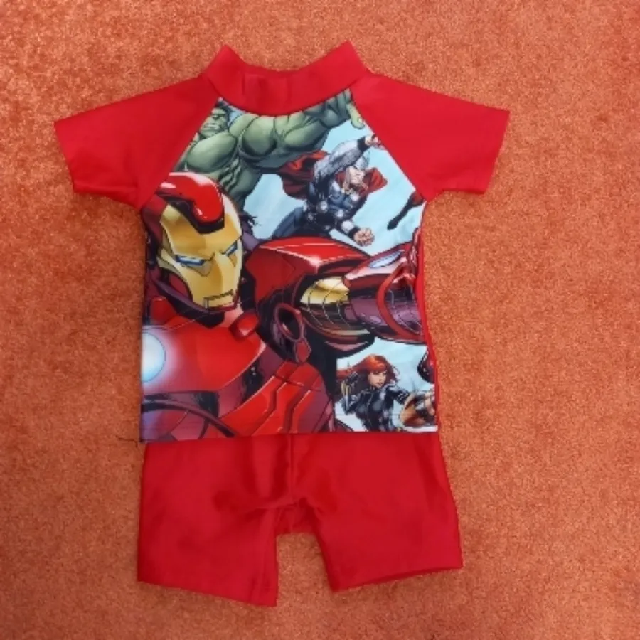 تیشرت و شلوارک