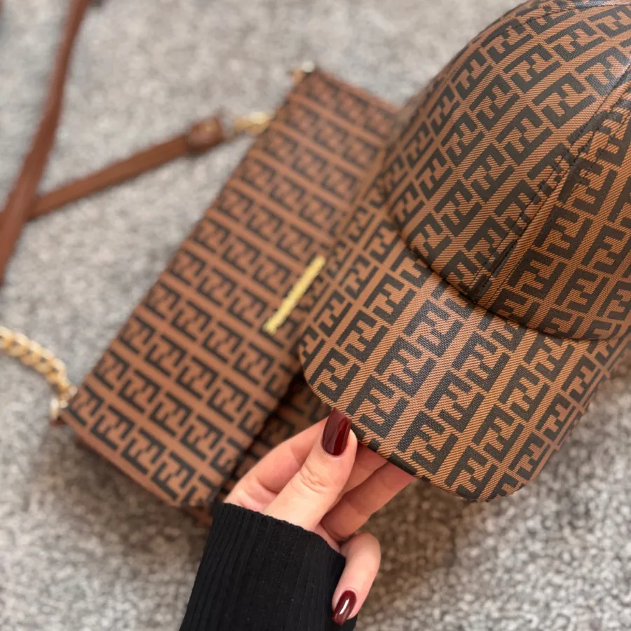 ست کلاه و کیف فندی