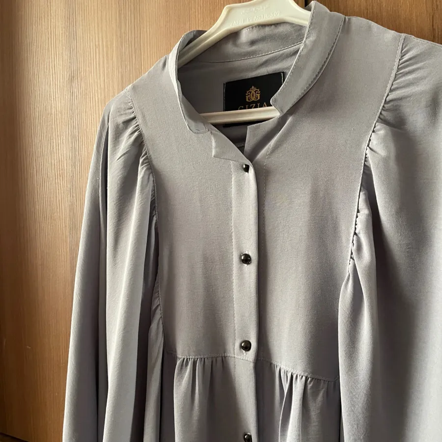 مانتو ابروبادی