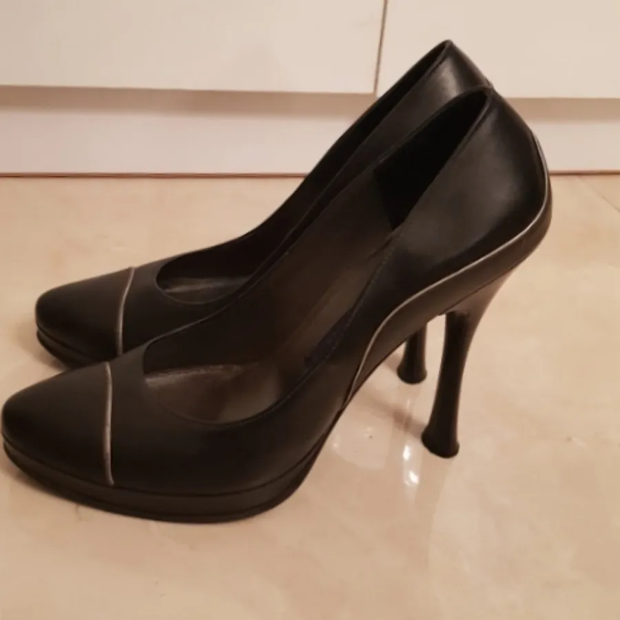 کفش پاشنه بلند