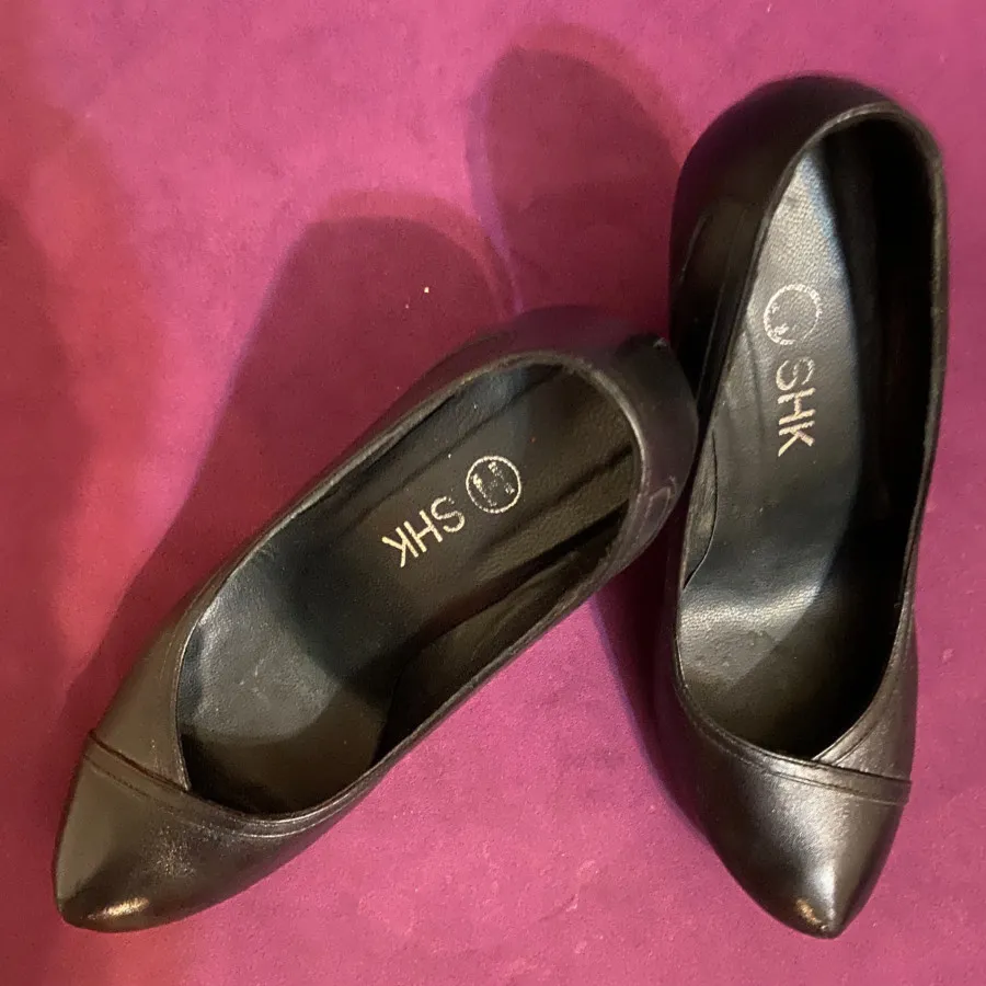 کفش مشکی پاشنه دار