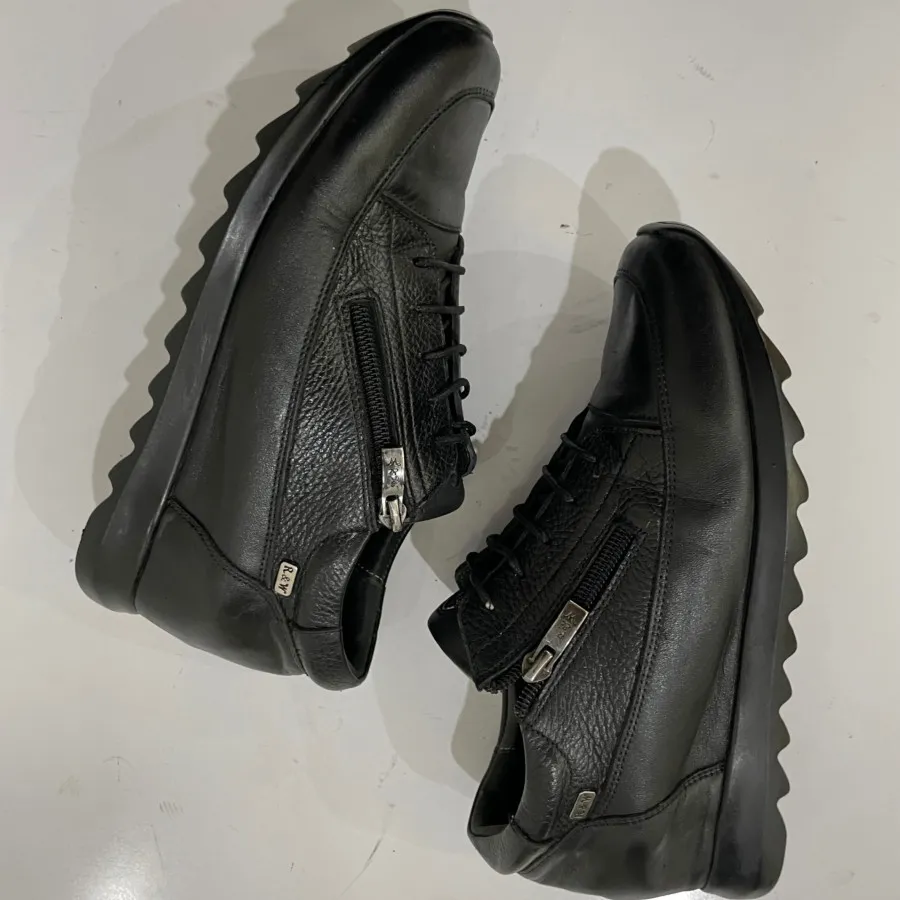 کتونی چرم برند r&w