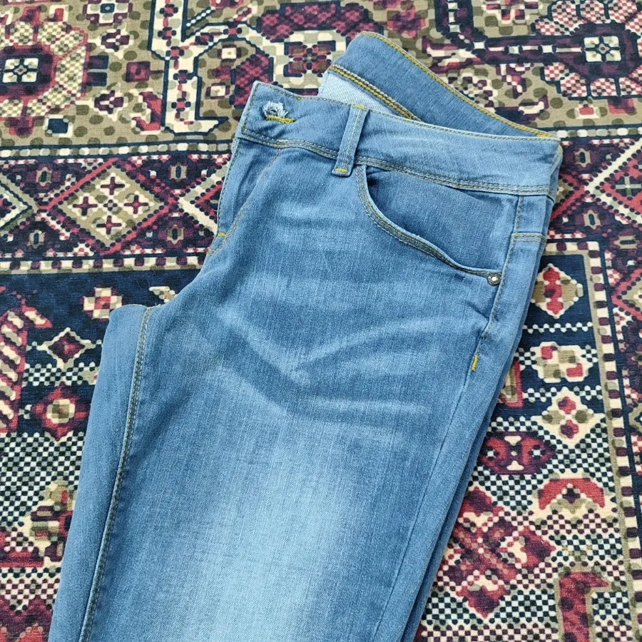 شلوار لی اسکینی