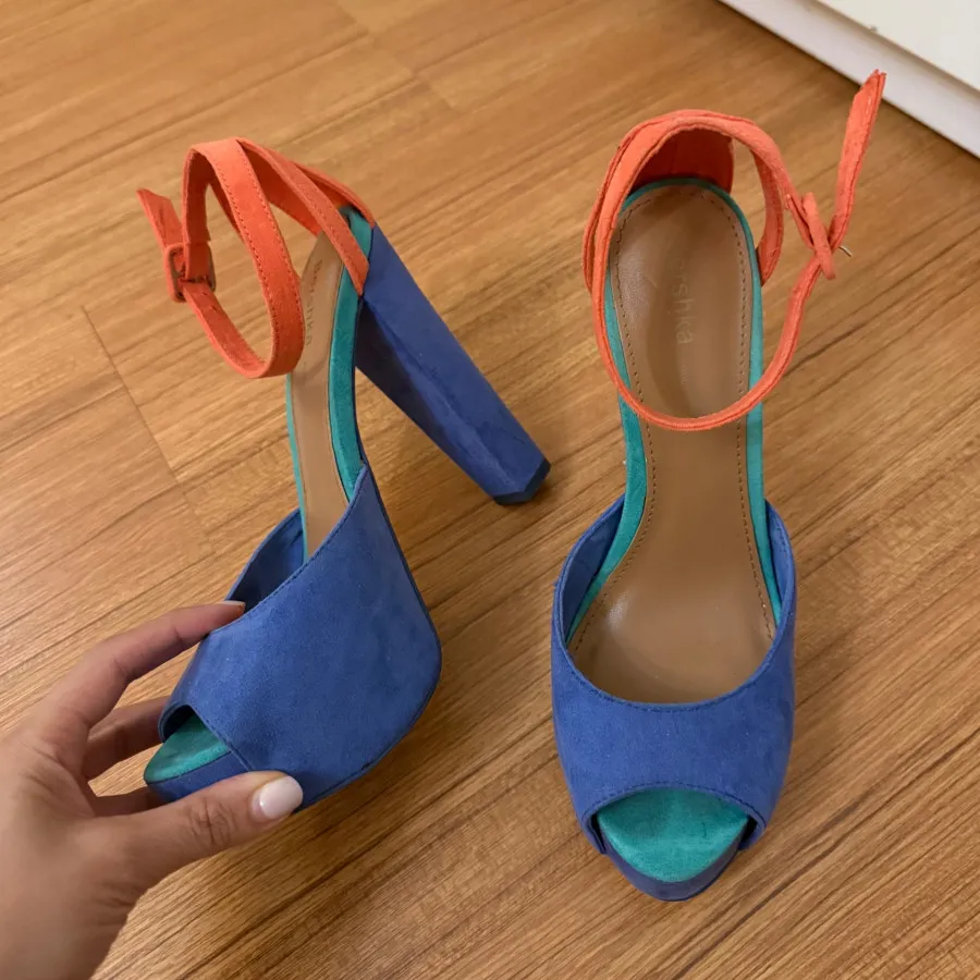 پاشنه بلند برشکا