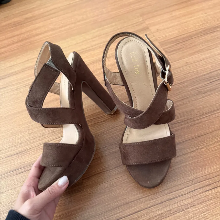 کفش قهوه‌ای وارداتی