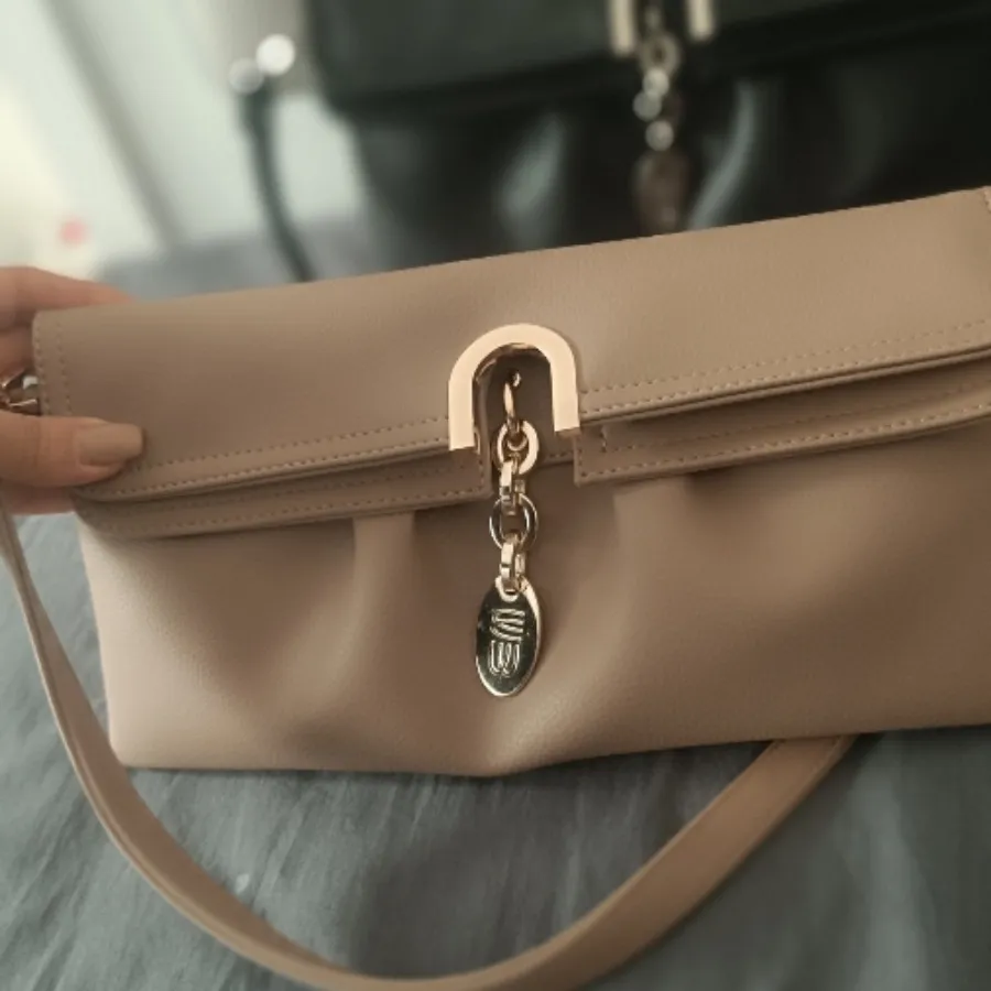 کیف بوفالوسفید