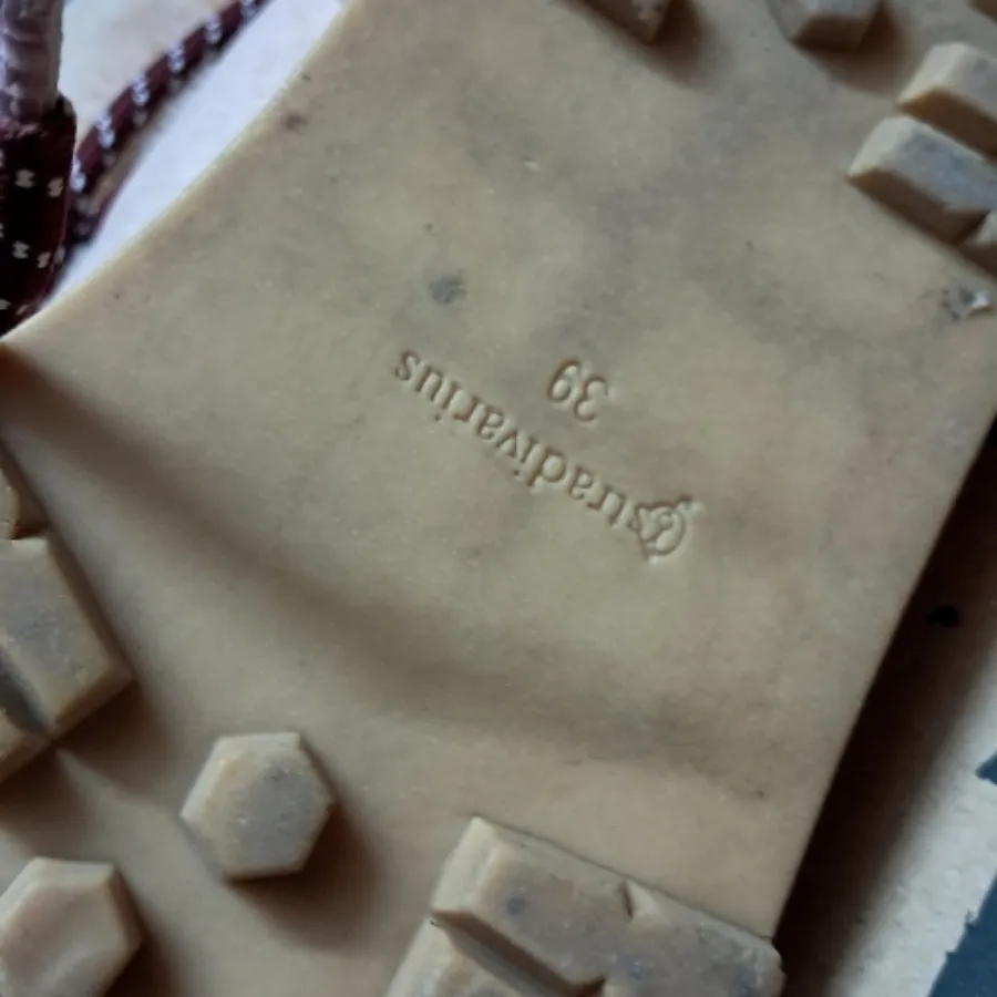 بوت جذاب استرادیواریوس