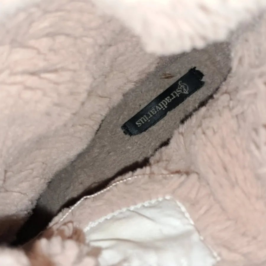 بوت جذاب استرادیواریوس