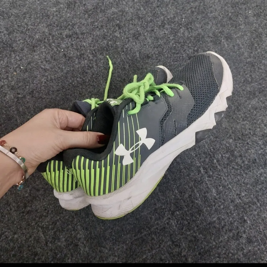 کتونیunder armour