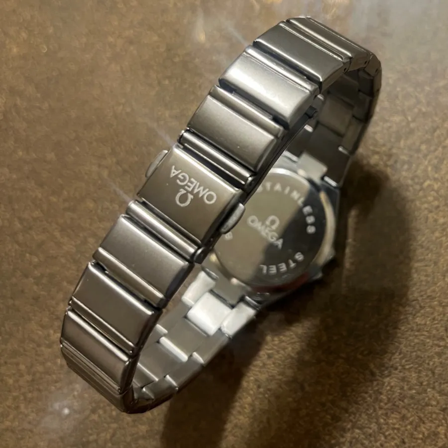 ساعت طرح امگا