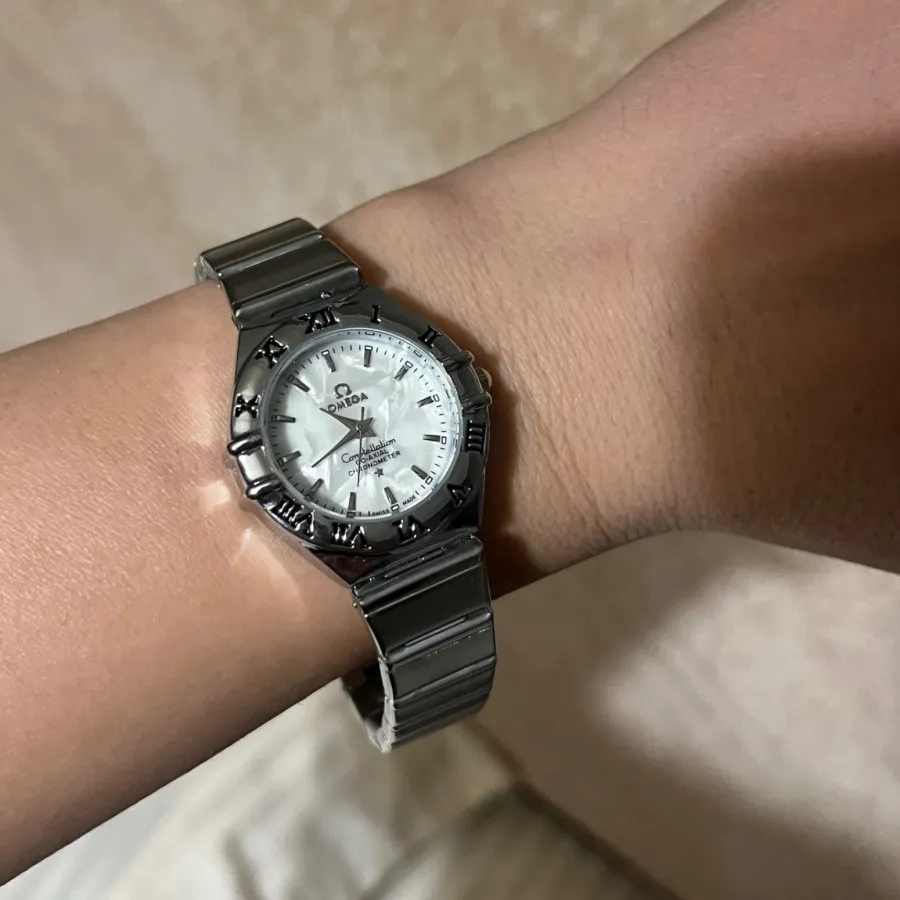 ساعت طرح امگا