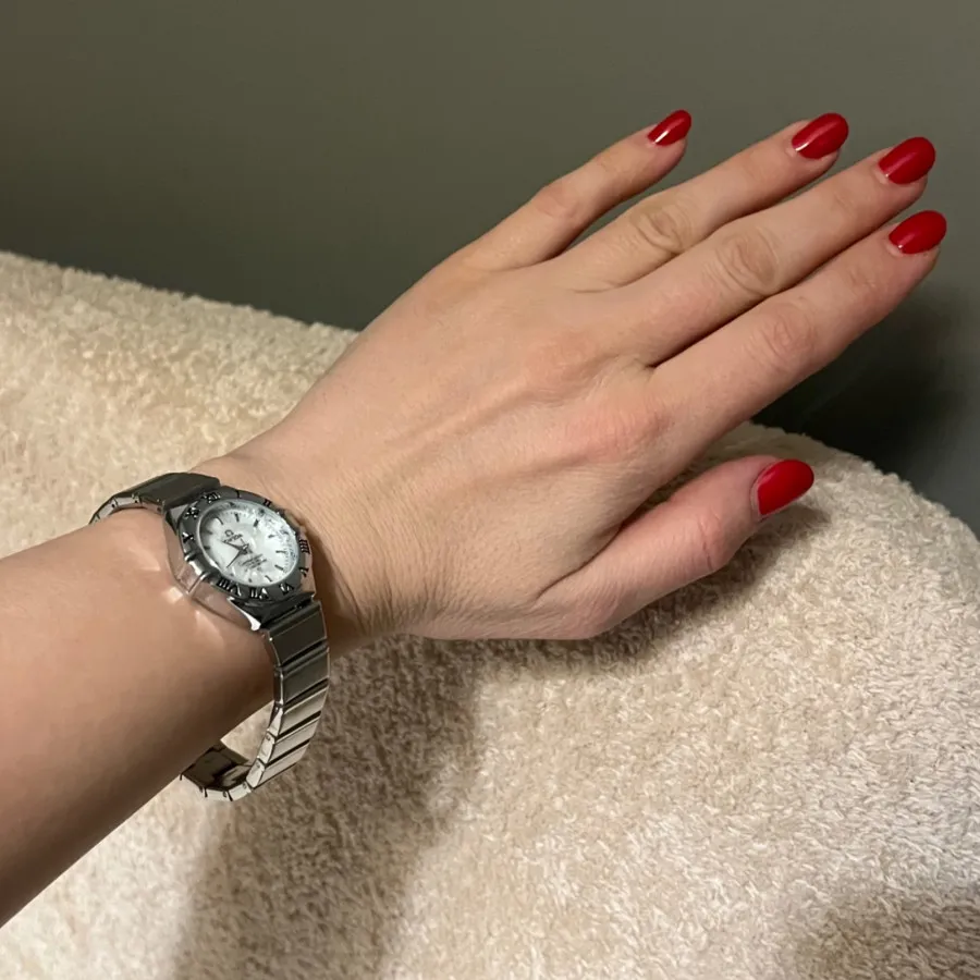 ساعت طرح امگا