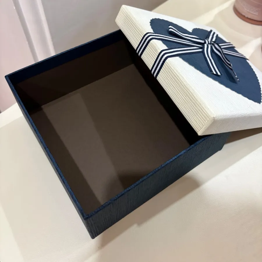 جعبه کادویی