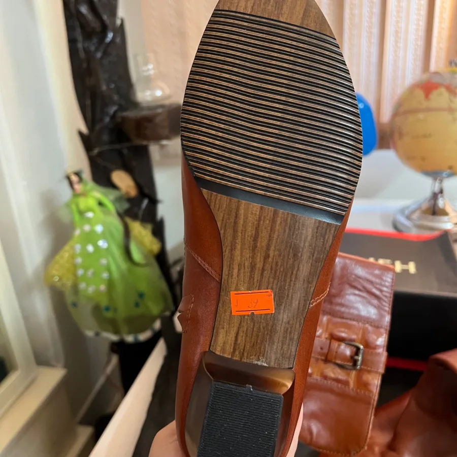 بوت نوین چرم