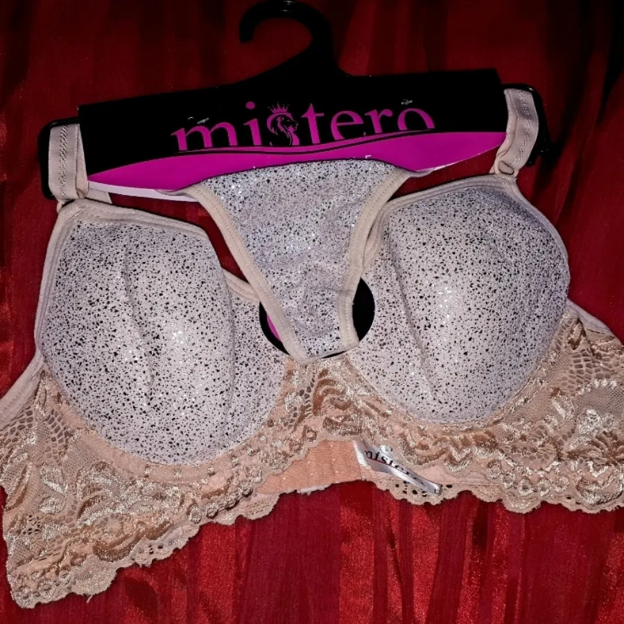 ست لباس زیر اکلیلی