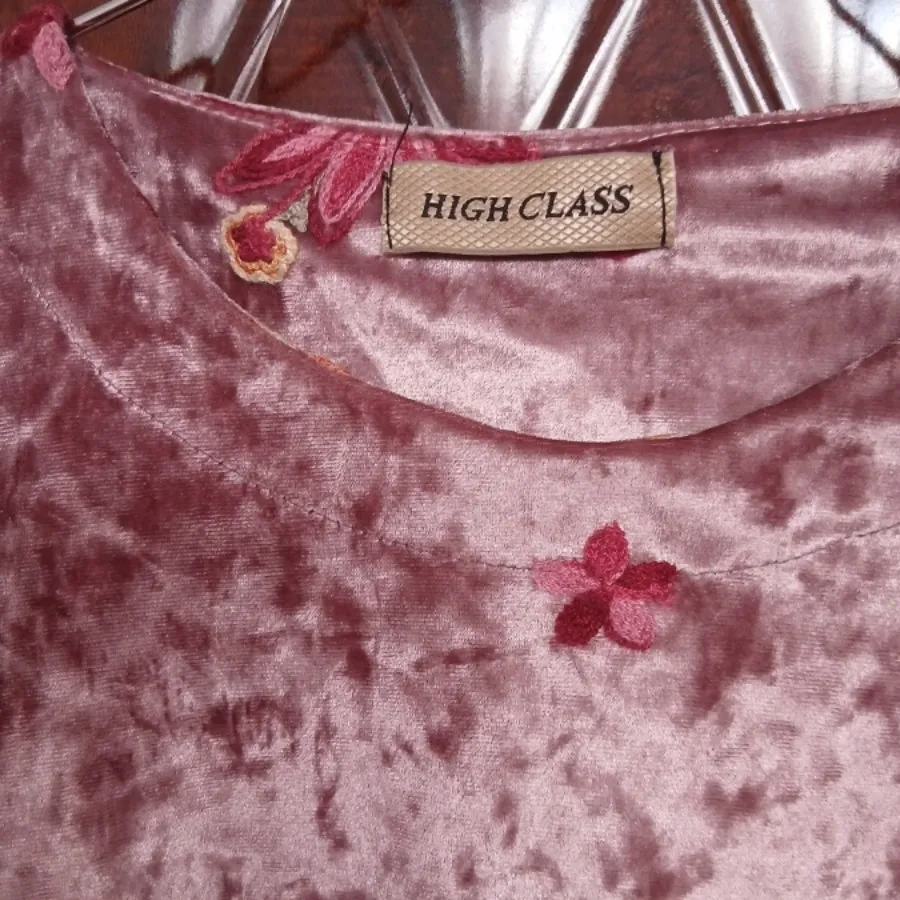 بلوز مخمل آینه ای گلدوزی