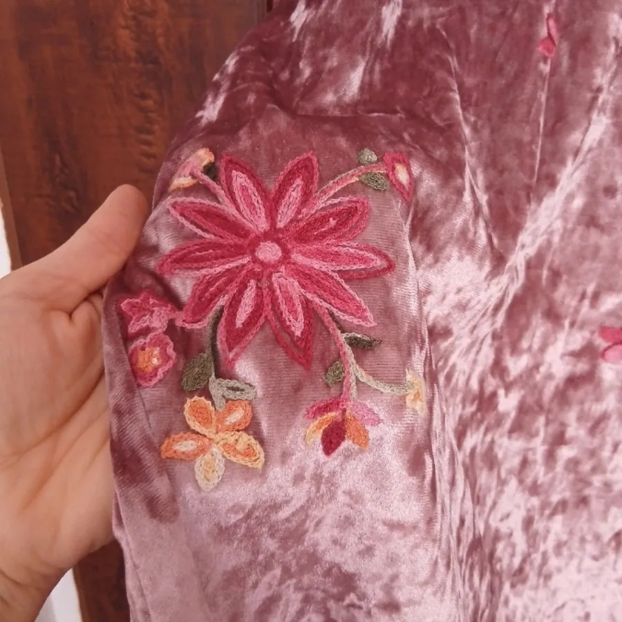 بلوز مخمل آینه ای گلدوزی