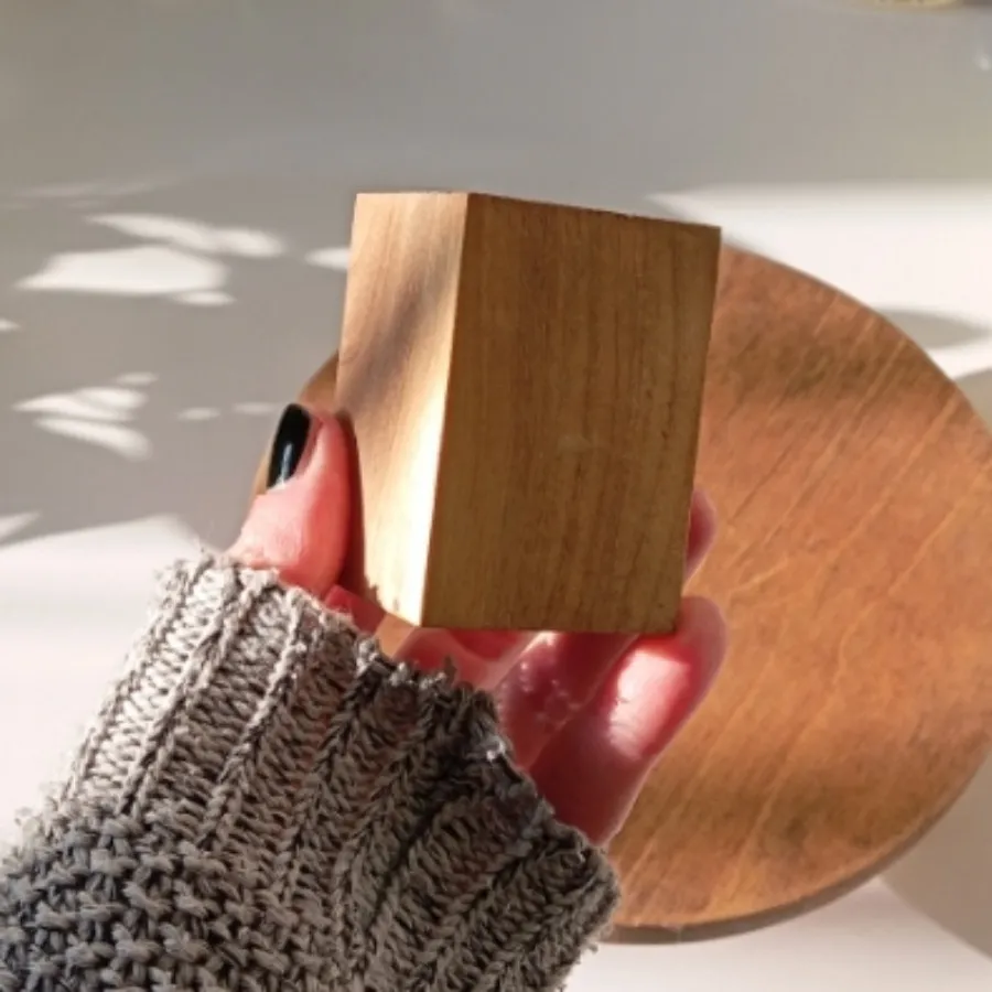 استند چوبی پایه دار