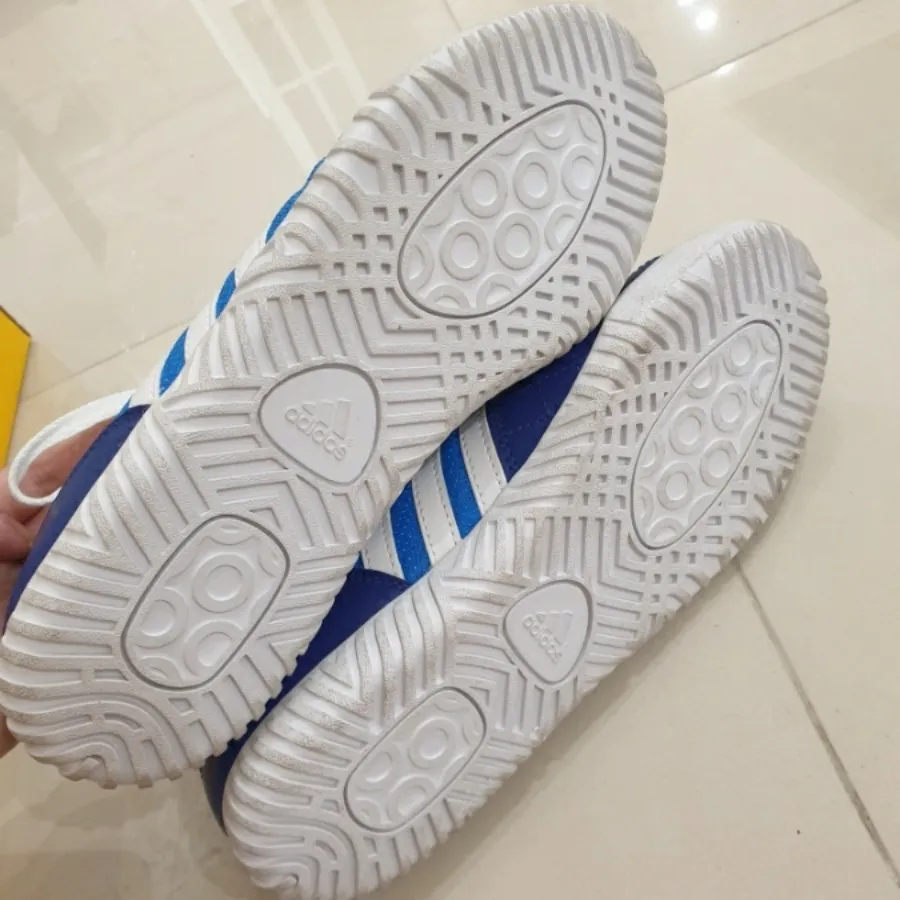 کتونی اورجینال ادیداس