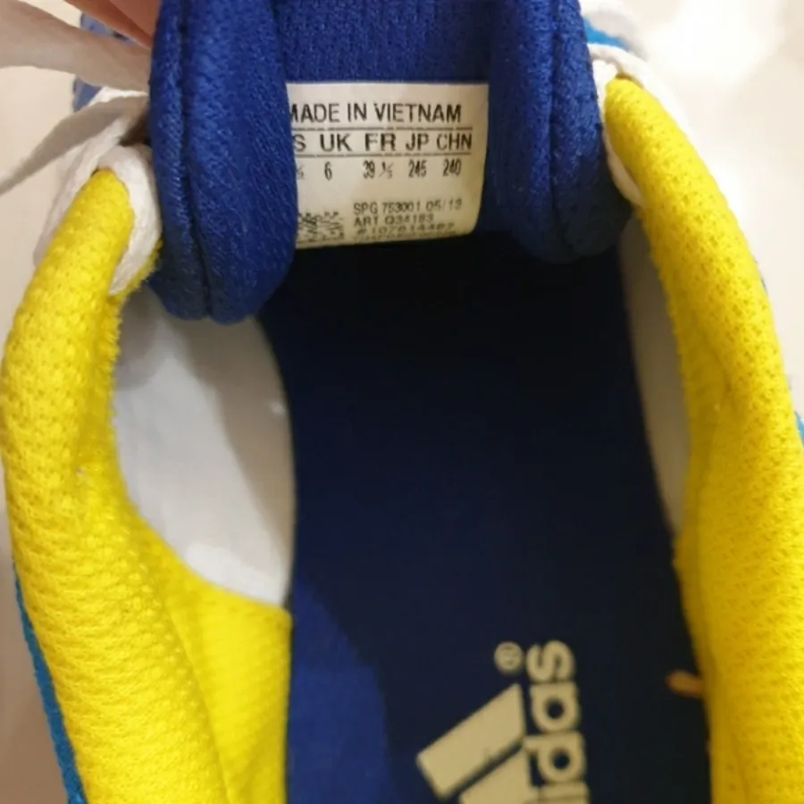 کتونی اورجینال ادیداس