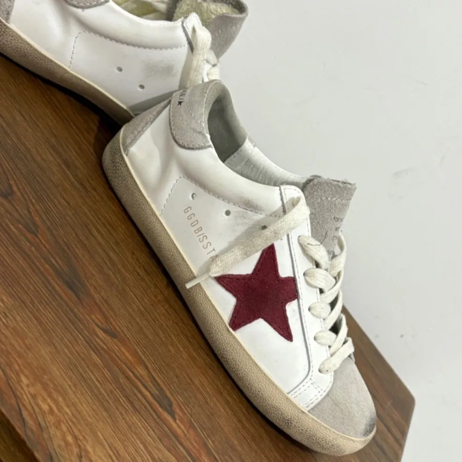 اسنیکرز golden goose