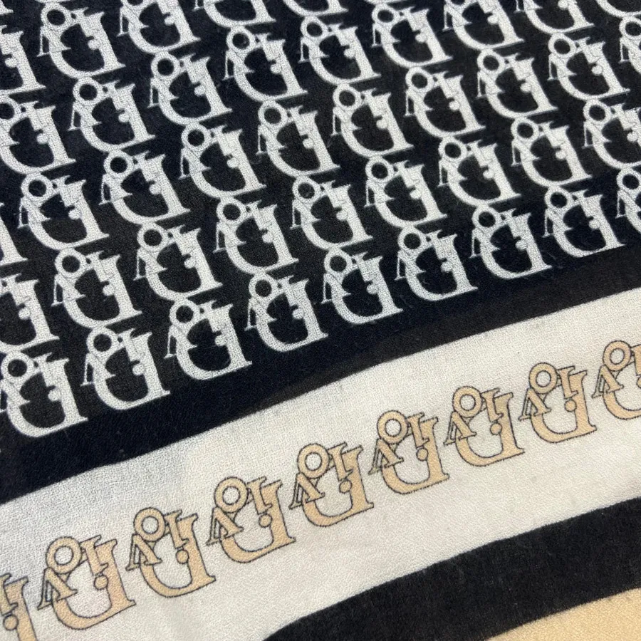 شال مارک دیور