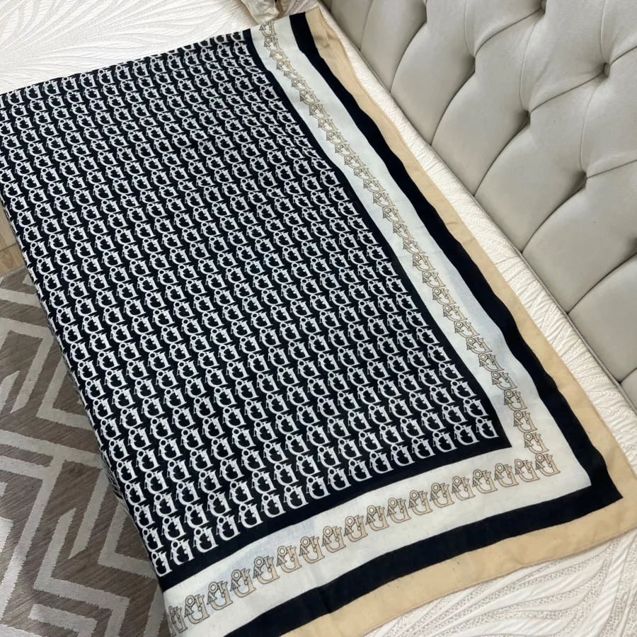 شال مارک دیور