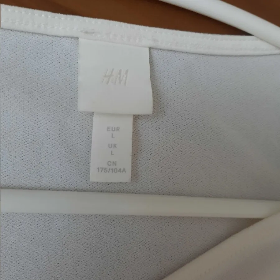 شومیز سفید اچ اند ام