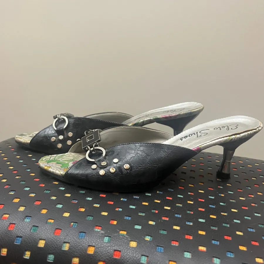 کفش مشکی چرم