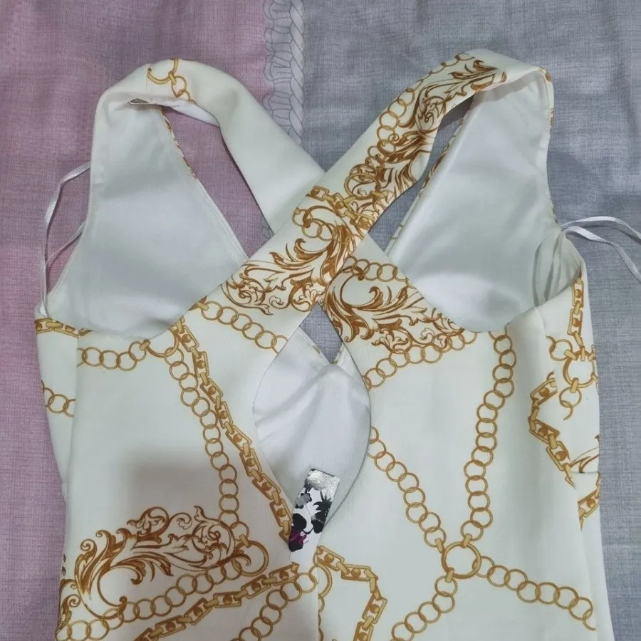 پیراهن مجلسی سفید طلایی