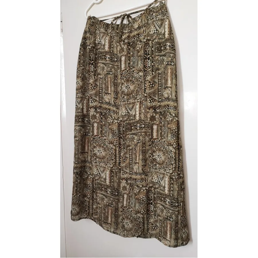 دامن برند YESSICA سایز 46