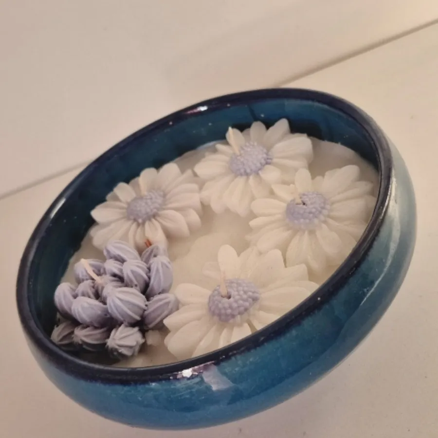 شمع رایحه گل های بهشتی