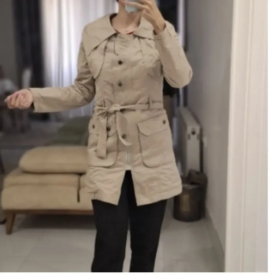 کاپشن. بارونی دخترانه