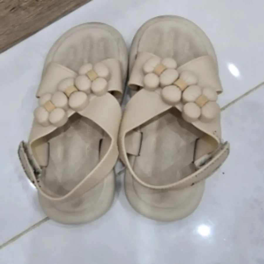 صندل دخترانه