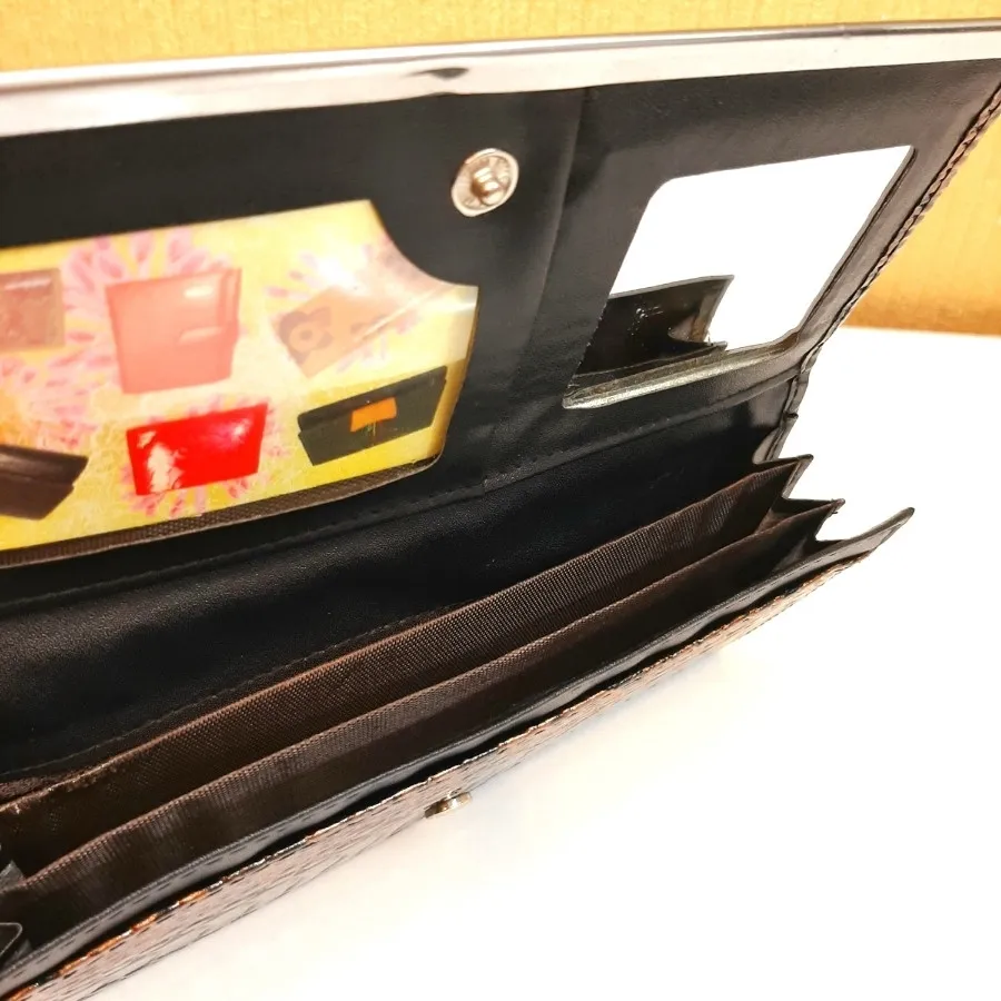 کیف پول زنانه