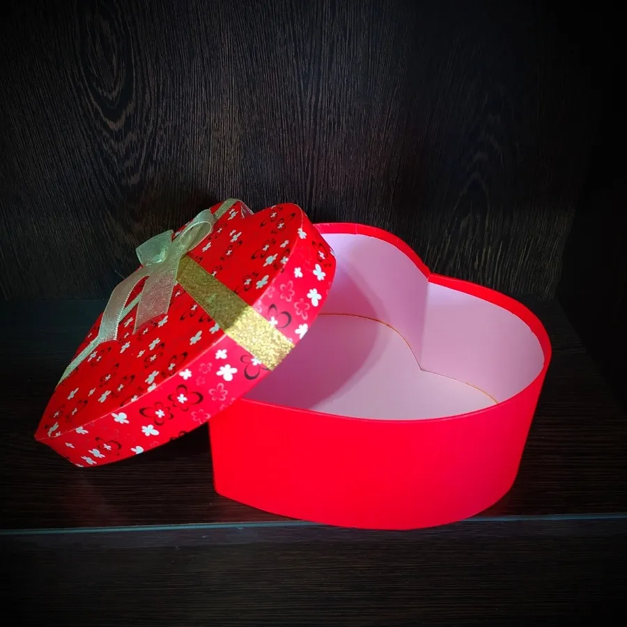 جعبه کادویی قلب⁦ ⁦♡⁠