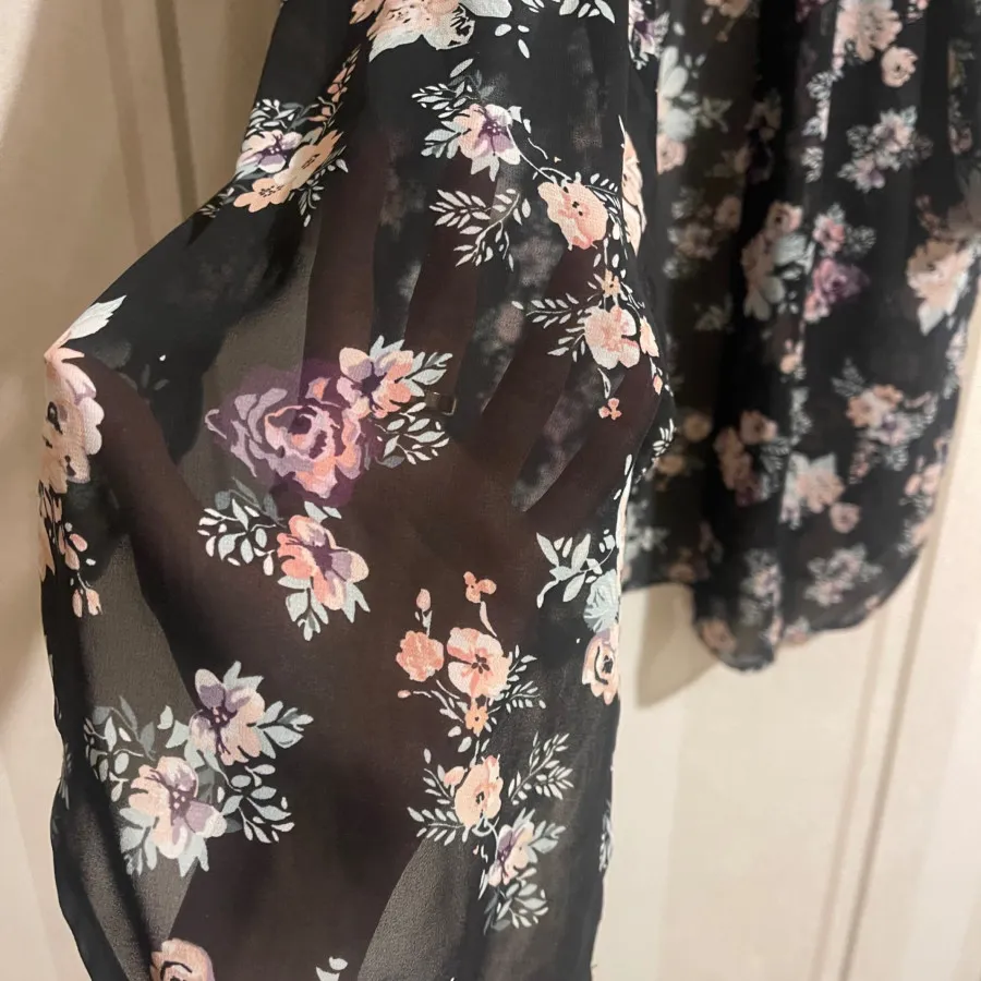 مانتو حریر اچ ان ام