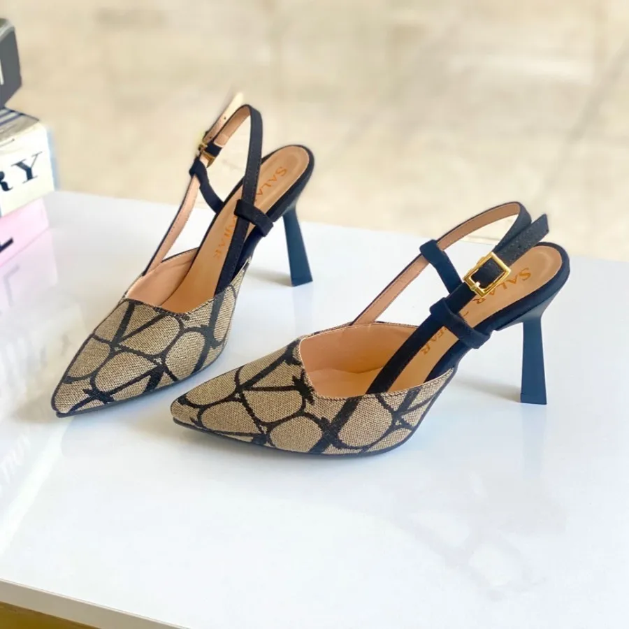 کفش پاشنه بلند ولنتینو